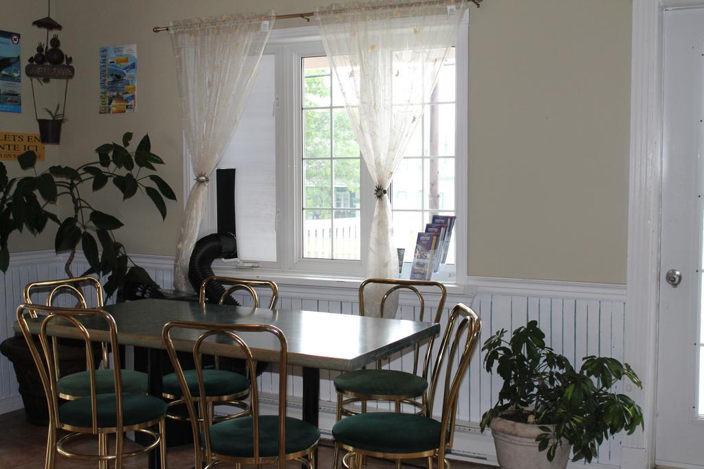 Auberge Chez Caro Sacre-Coeur Zewnętrze zdjęcie